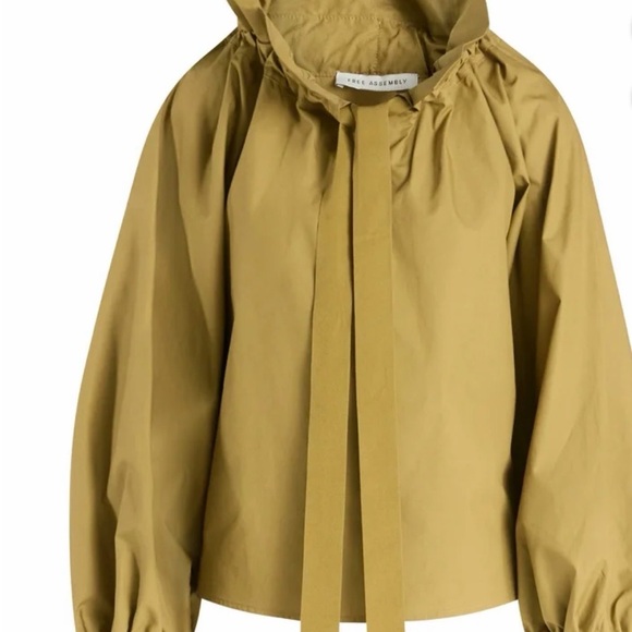 Free Assembly women’s ruffle neck cotton top - Picture 3 of 4